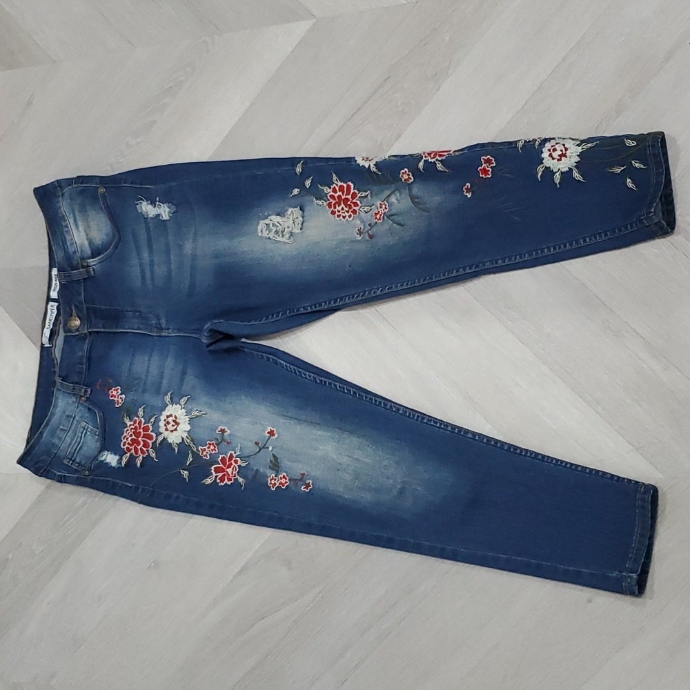 Women's High Rise Blue Jeans with Floral Embroidery